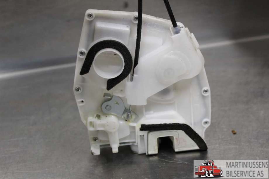 Låsekasse høyre til Suzuki SX4 2009-2013 (Type I, Fase 2)  (SUZUKI||82301-79J22)