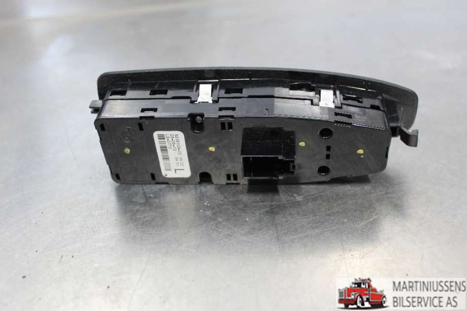 Bryter ruteheis til BMW 3-Serie 2012-2018 (F30/F31/F34) (F30/F31/F34) (BMW||9208109-02)