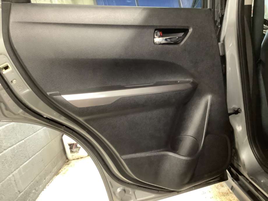 Dørtrekk venstre til Suzuki Vitara, 2015-->> (Type IV)  (SUZUKI|)