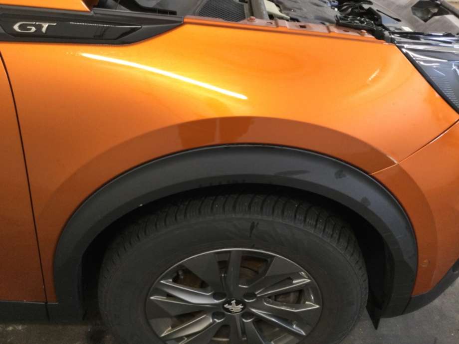 Skjerm høyre foran til Peugeot 2008, 2019-->> (Type II)  (PEUGEOT|)
