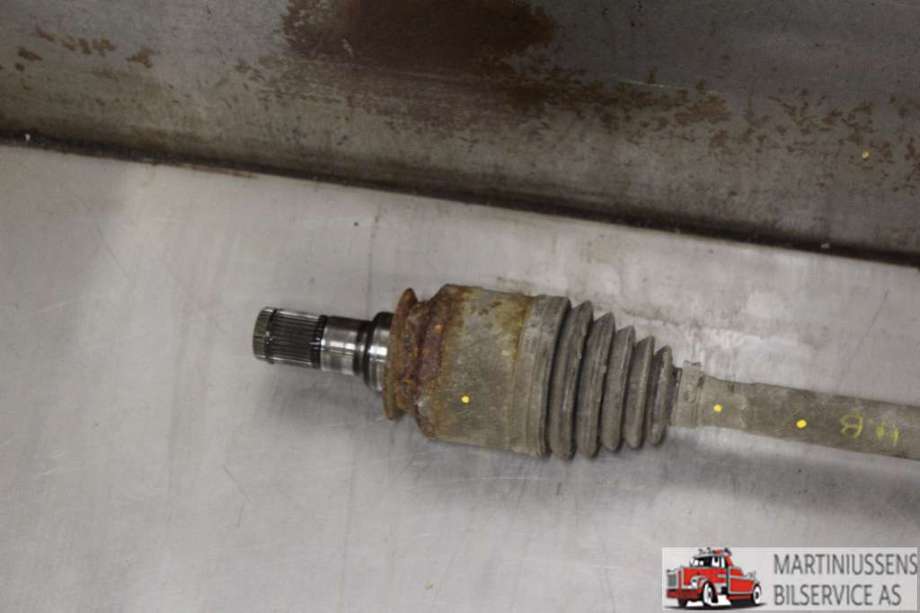 Drivaksel høyre bak til Mercedes ML 2005-2011 (W164) (W164) (MERCEDES|A 164 350 20 10|)