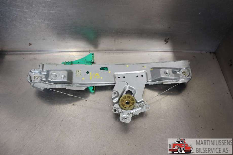 Ruteheis til Opel Astra J, 2010-2015  (OPEL|911717-106)
