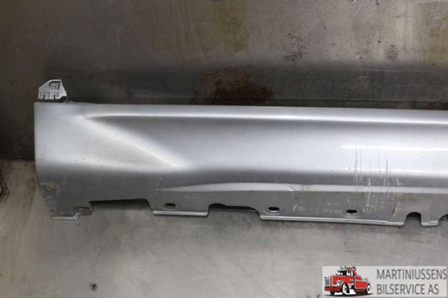 Kanalskjørt høyre til BMW X5 2007-2013 (E70) (E70) (BMW|51 77 8 037 290|)