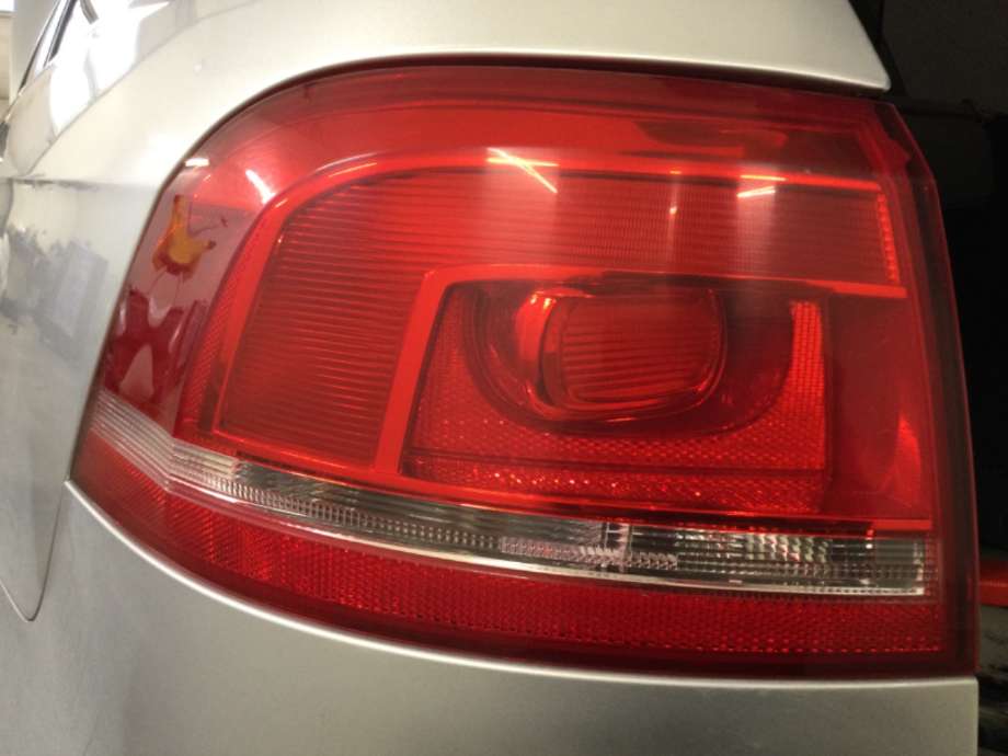 Baklykt venstre til VW Passat, 2011-2015 (B7) (B7) (VOLKSWAGEN|)