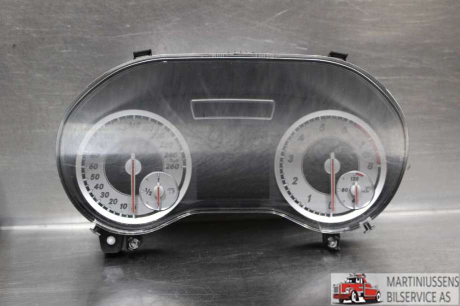 Speedometer til Mercedes A-Klasse 2012-2018 (W176) (W176) (MERCEDES||A176 900 81 00)