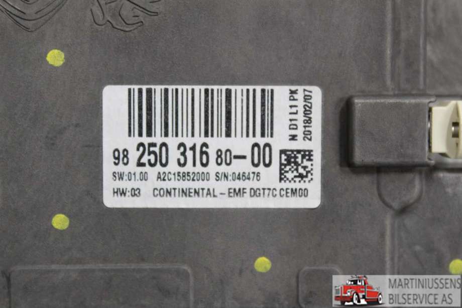 Multimedia display (MCU - Media Controller Unit) til Toyota Proace 2016-->> (Type II)  (TOYOTA||98 250 316 80-00)