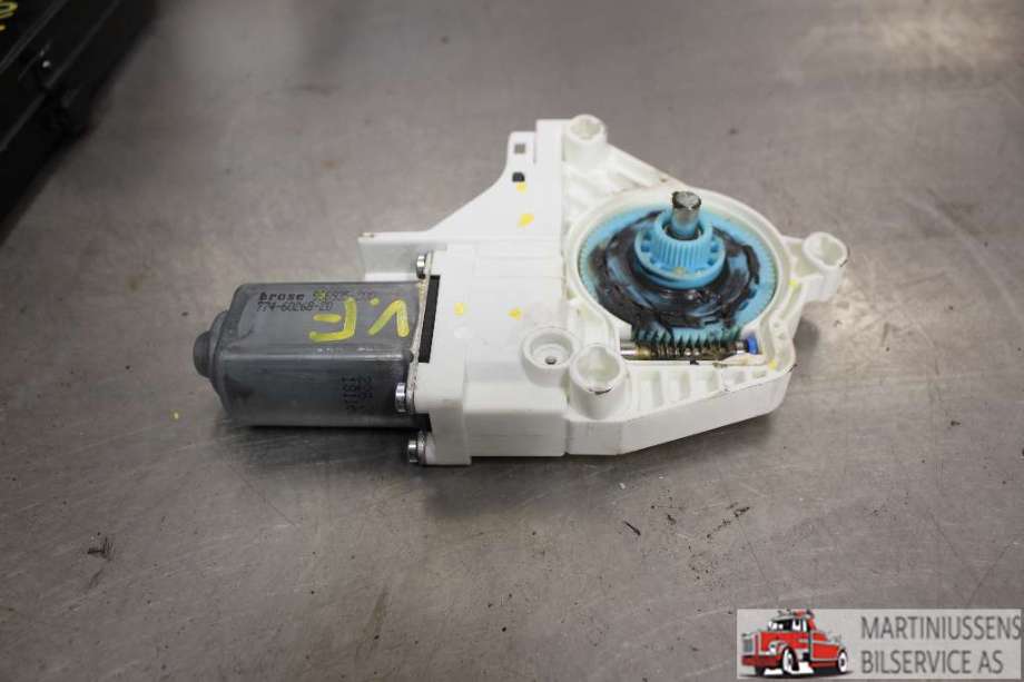 Ruteheis venstre foran til Audi A4 2007-2014 (Type IV) (B8) (B8) (AUDI||8K0959801A)