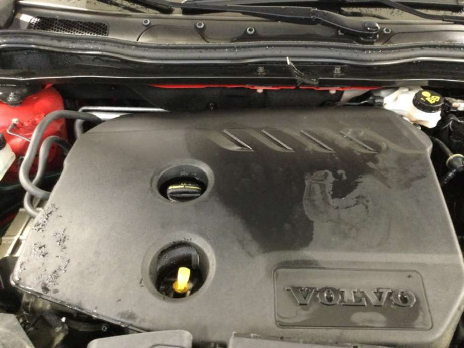 Motordeksel over motor til Volvo V40, 2012-2019  (VOLVO|AV6Q-6N041-A)
