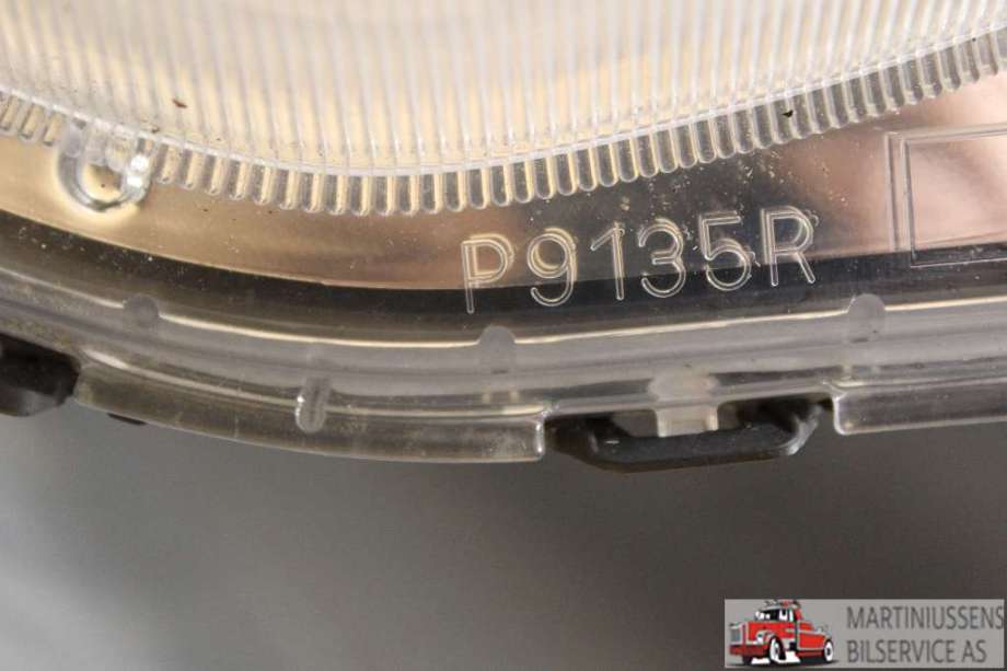 Frontlykt høyre halogen til Mitsubishi ASX 2010-2019  (MITSUBISHI||P9135R)