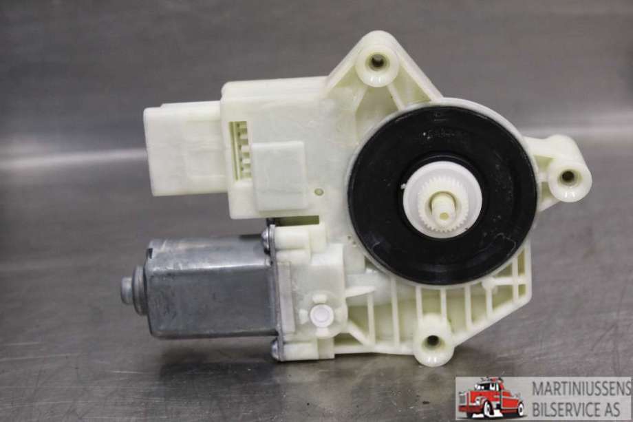 Ruteheis venstre til Nissan Qashqai 2014-2021 (Type II)  (NISSAN||80701 4EA0A)