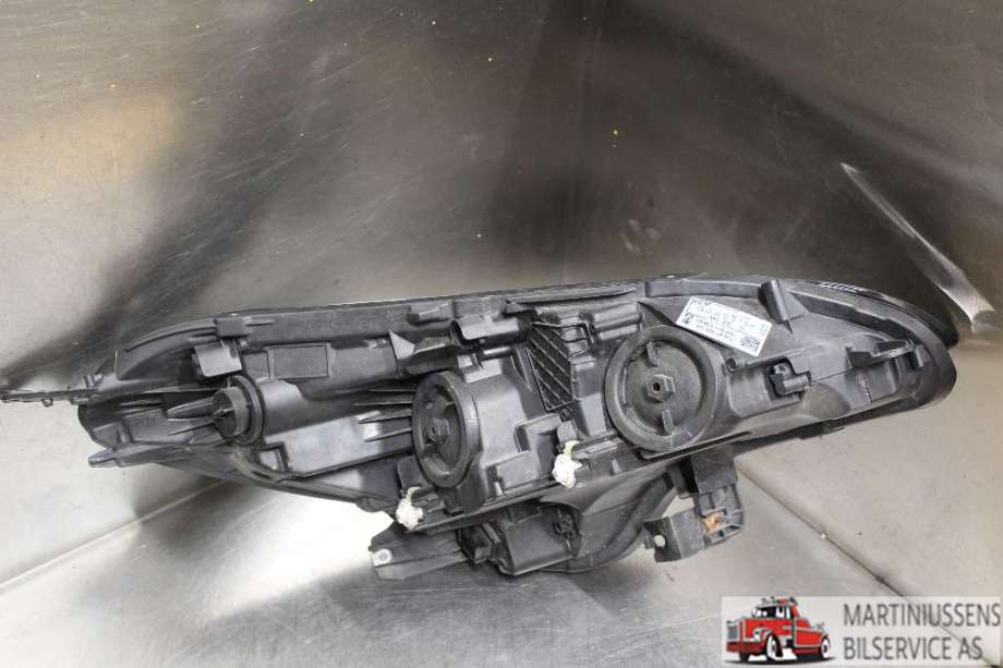 Frontlykt venstre halogen til Opel Corsa E 2015-2019  (OPEL|133 81 355 LH|)