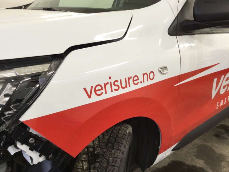 Skjerm venstre foran til Renault Express, 2021-->>  