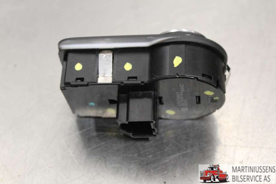 Bryter lys til Opel Corsa E 2015-2019  (OPEL||13470443)