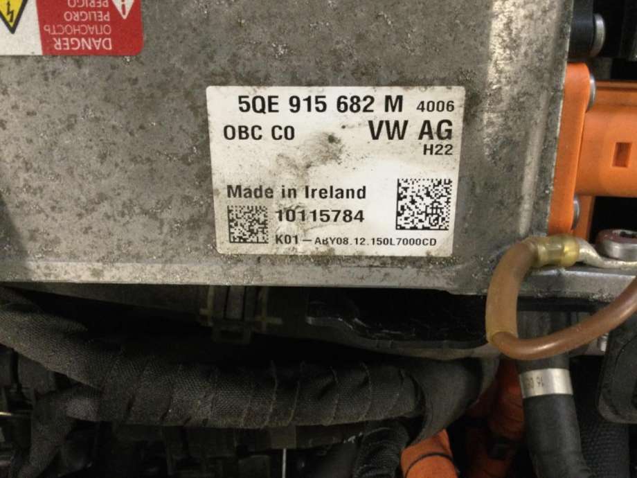 Batterilader (OBC - On Board Charger) til VW Passat 2015-2019 (Fase 1) (B8) (B8) (VOLKSWAGEN||5QE 915 682 M)