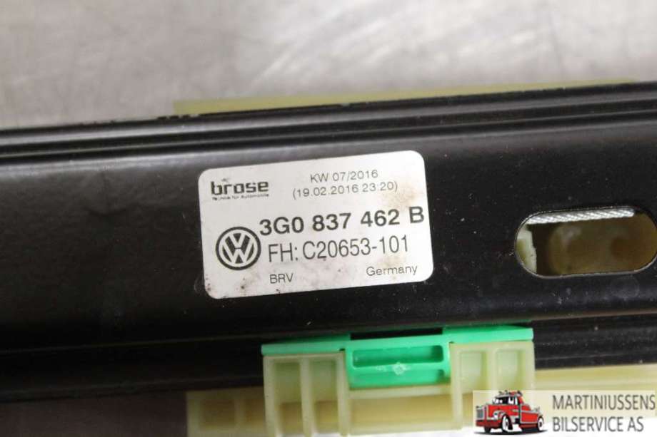 Ruteheis til VW Passat 2015-2019 (Fase 1) (B8) (B8) (VOLKSWAGEN||3G0 837 462 B)