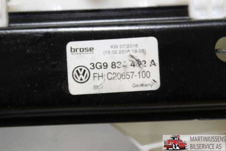 Ruteheis til VW Passat 2015-2019 (Fase 1) (B8) (B8) (VOLKSWAGEN||3G9 839 462 A)