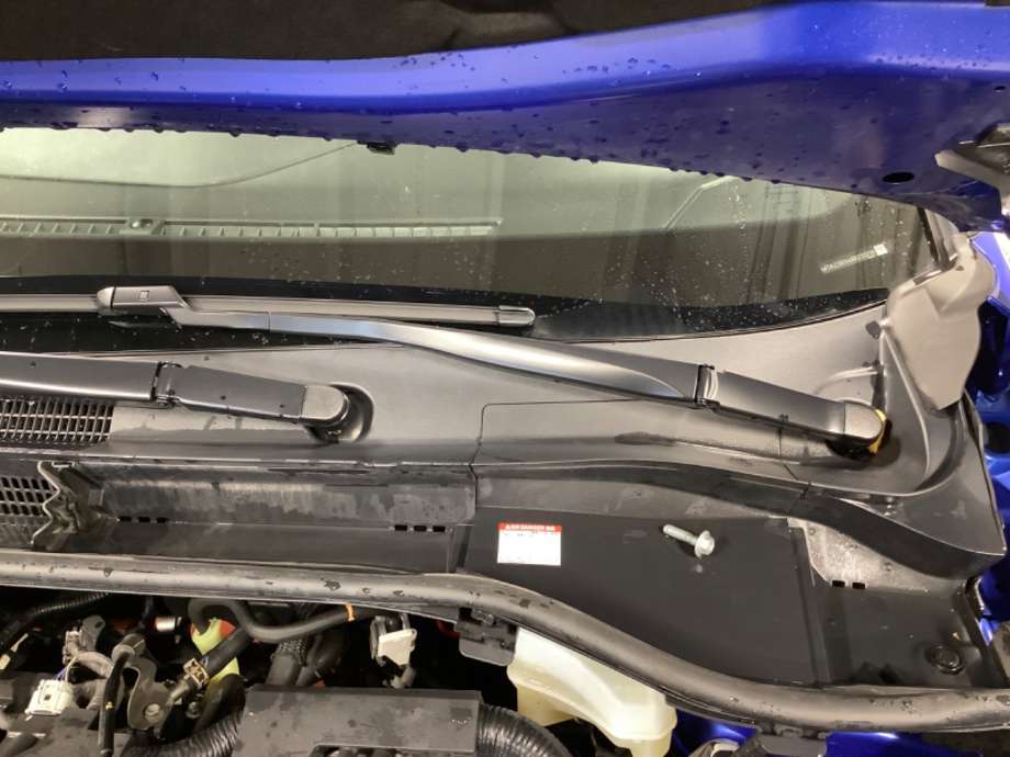Viskerarmer frontrute til Toyota C-HR, 2016-->>  (TOYOTA|)