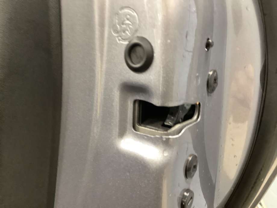 Låsekasse høyre til Peugeot 2008, 2013-2019 (Type I)  (PEUGEOT|)
