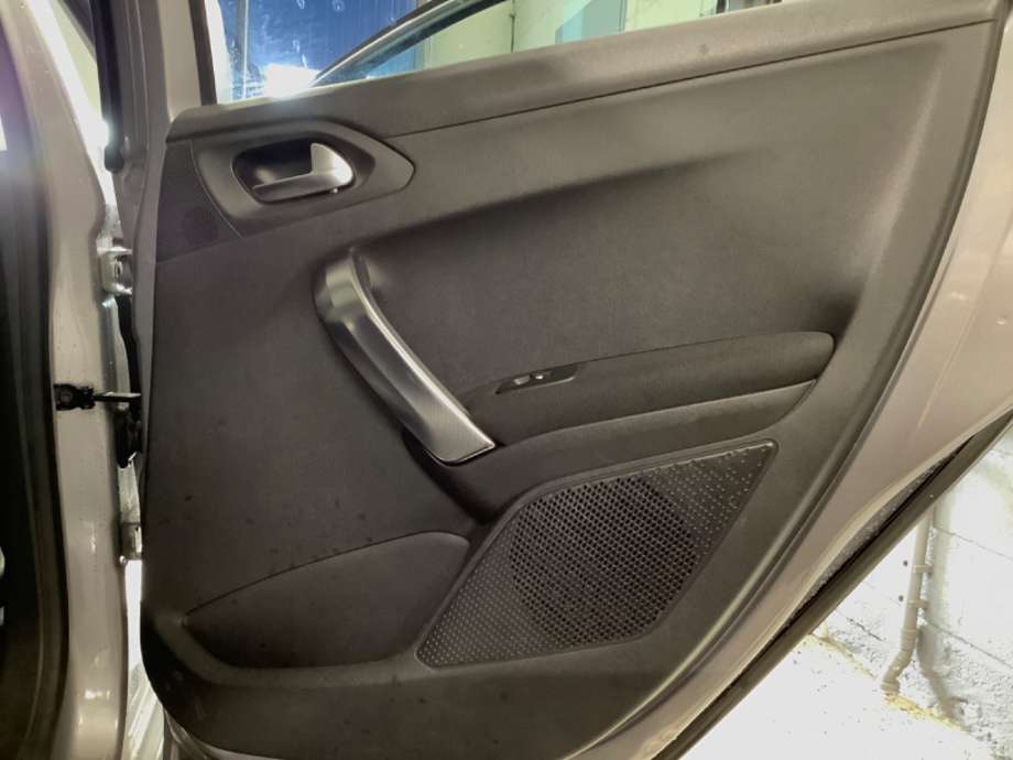Dørtrekk høyre til Peugeot 2008, 2013-2019 (Type I)  (PEUGEOT|)
