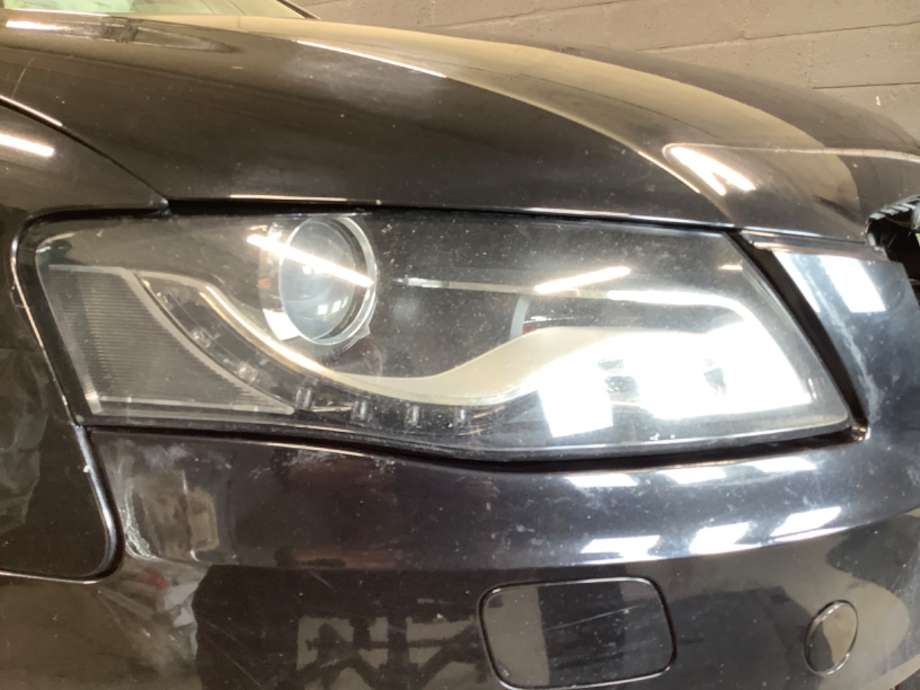 Frontlykt høyre xenon til Audi A4 2007-2014 (Type IV) (B8) (B8) (AUDI|)