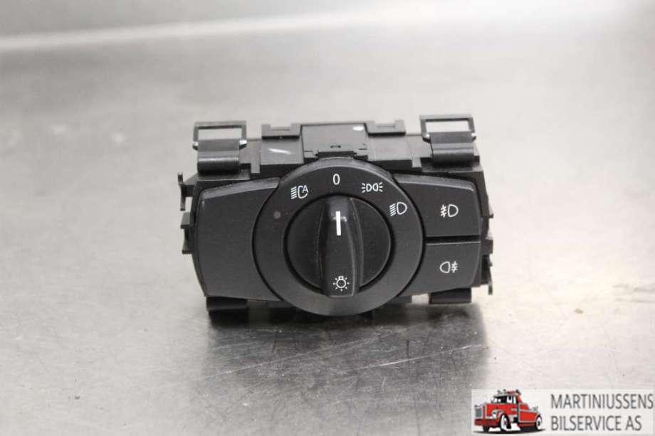 Bryter lys til BMW X1 2009-2015 (E84) (E84) (BMW||6 932 796)