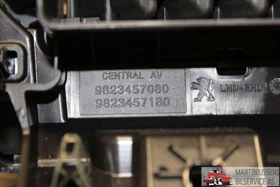 Varmeapparat betjening til Peugeot 208 2019-->> (Type II) (PEUGEOT||9823457080)