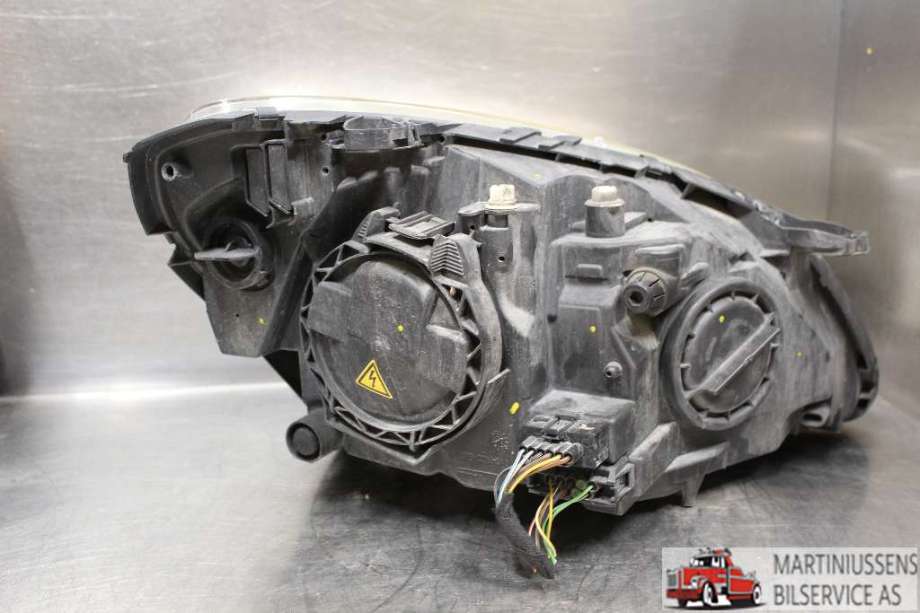 Frontlykt venstre halogen til Mercedes B-Klasse 2005-2008 (Fase 1) (W245) (W245) (MERCEDES||A 169 820 67 61)