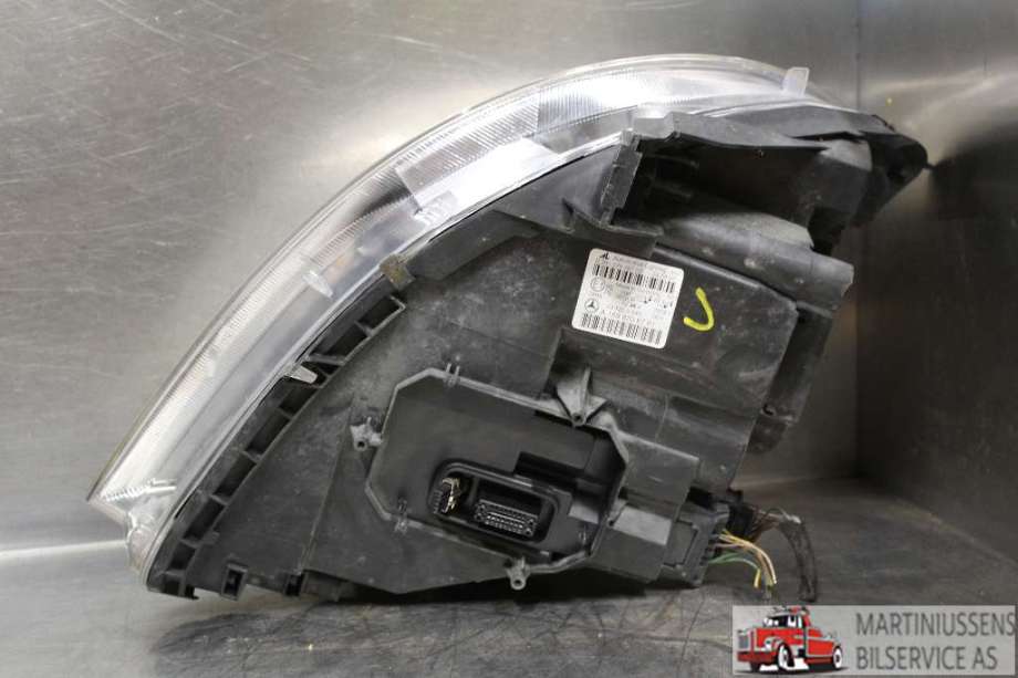Frontlykt venstre halogen til Mercedes B-Klasse 2005-2008 (Fase 1) (W245) (W245) (MERCEDES||A 169 820 67 61)