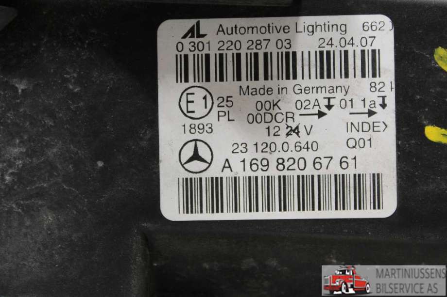 Frontlykt venstre halogen til Mercedes B-Klasse 2005-2008 (Fase 1) (W245) (W245) (MERCEDES||A 169 820 67 61)