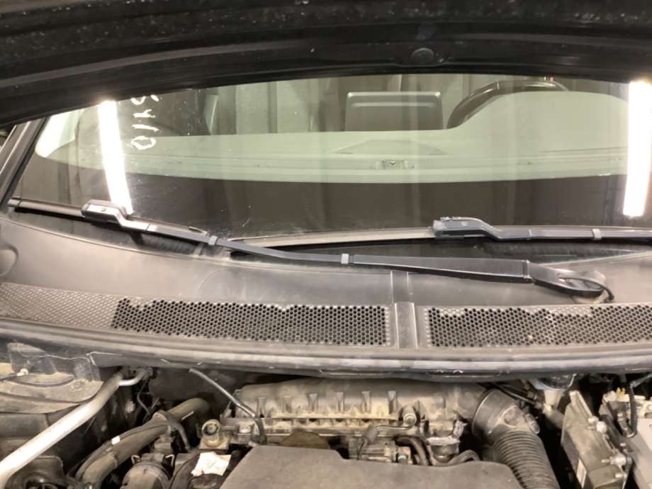 Viskerarmer frontrute til Peugeot 3008, 2016-->> (Type II)  (PEUGEOT|)