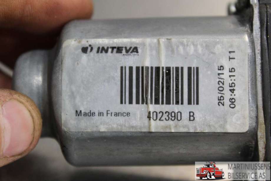 Ruteheis høyre foran til Kia Sportage 2010-2016 (Type III)  (KIA||402390 B)