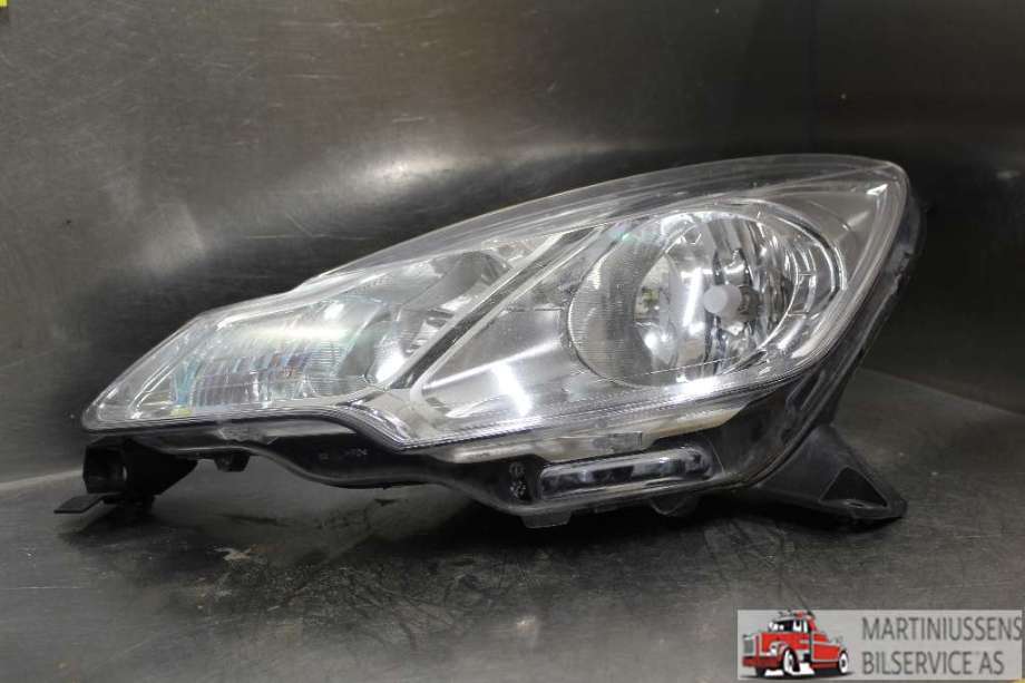 Frontlykt venstre halogen til Citroën DS3, 2010-2019  (CITROEN|)
