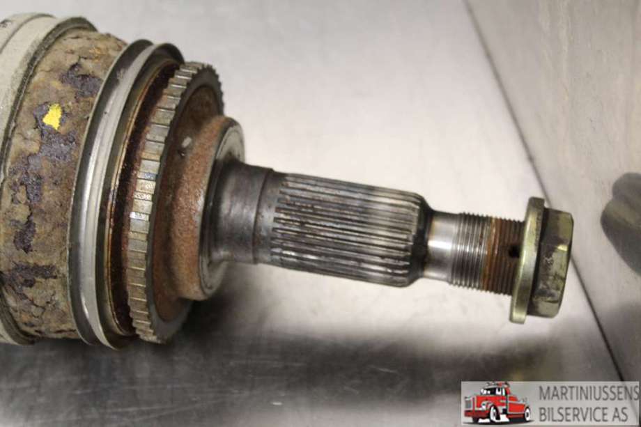 Drivaksel høyre bak til Toyota Hiace 2001-2006 (Fase 2)  (TOYOTA|)
