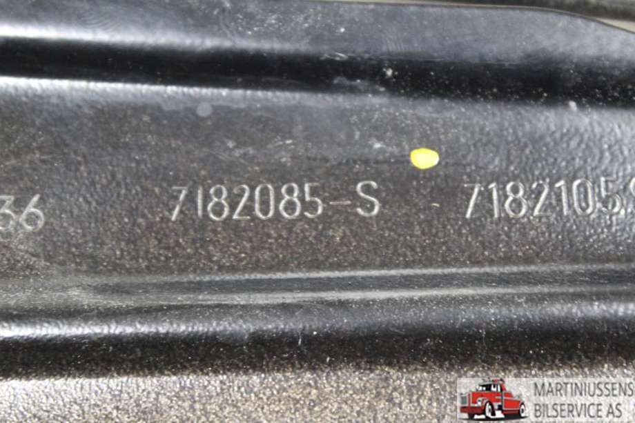 Ruteheis til BMW 7-Serie 2009-2015 (F01/F02/F03/F04) (F01/F02/F03/F04) (BMW||7182085-S)