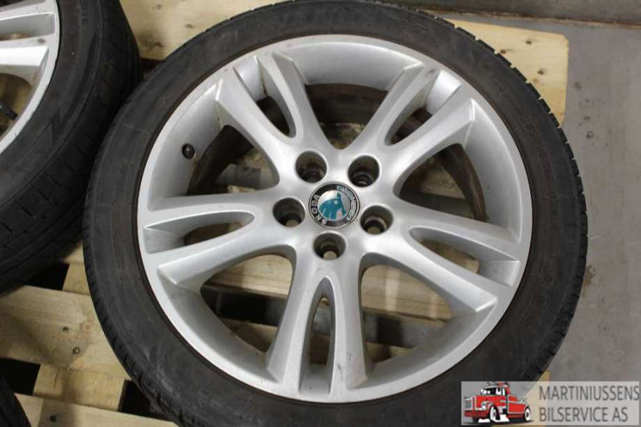 Hjulsett aluminium sommer til Škoda Roomster 2006-2010 (Fase 1)  (SKODA|-6MM||205/45R16)