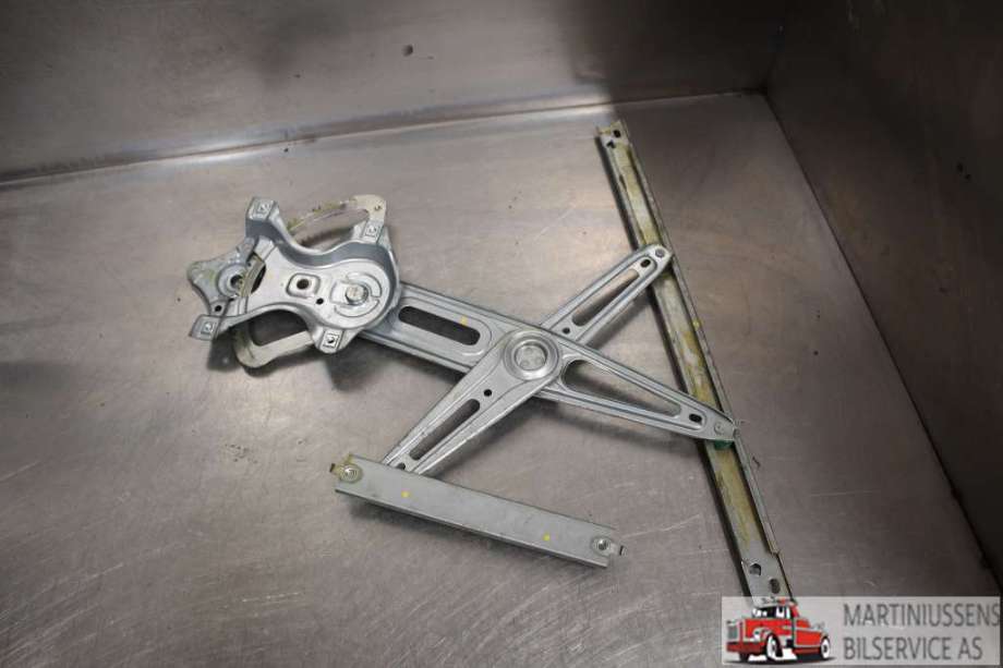 Ruteheis til Toyota Auris, 2013-2015 (Type II, Fase 1)  (TOYOTA|)