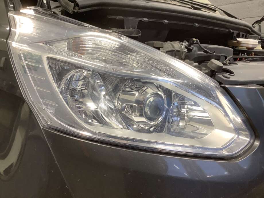 Frontlykt høyre halogen til Ford Transit Custom, 2013-2023 (Type I)  (FORD|)