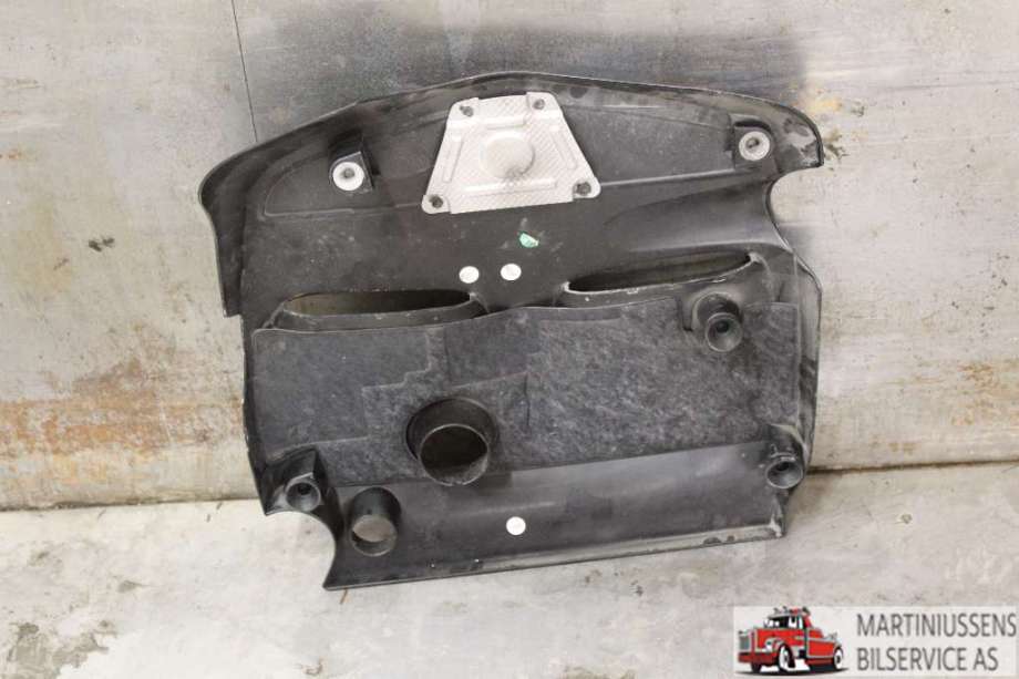 Motordeksel over motor til Mercedes A-Klasse 2012-2018 (W176) (W176) (MERCEDES||A 270 010 28 01)