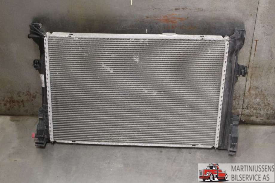 Radiator (automat gir) til Mercedes A-Klasse 2012-2018 (W176) (W176) (MERCEDES||A 246 500 13 03)