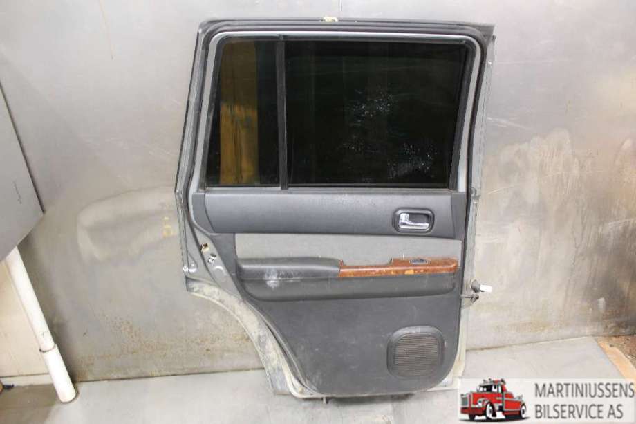 Dør venstre bak til Nissan Patrol 2004-2010 (Fase 2) (Y61) (Y61) (NISSAN|)