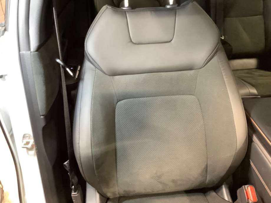 Sete foran høyre til Nissan Ariya 2022-->>  (NISSAN ARIYA|)