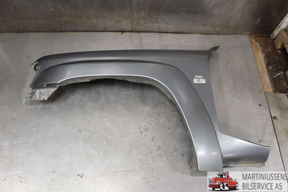 Skjerm venstre foran til Nissan Patrol, 2004-2010 (Fase 2) (Y61) (Y61) (NISSAN|)