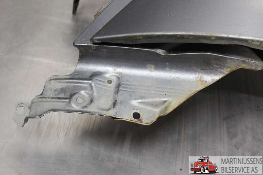 Skjerm venstre foran til Nissan Patrol 2004-2010 (Fase 2) (Y61) (Y61) (NISSAN|)