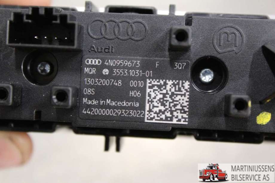 Bryter diverse til Audi e-tron 2018-->>  (AUDI||4N0959673)