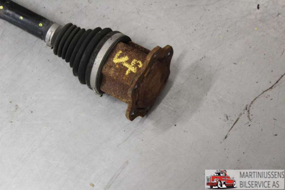 Drivaksel venstre foran til Audi A4 2007-2014 (Type IV) (B8) (B8) (AUDI|8K0 407 271 AJ|)