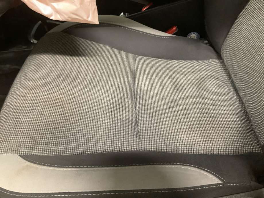 Sete foran venstre til Toyota Yaris 2014-2020 (Type III, Fase 2)  (TOYOTA|)