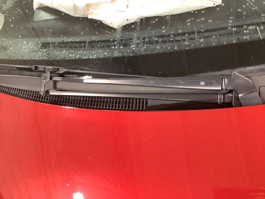 Viskerarmer frontrute til Toyota Yaris, 2014-2020 (Type III, Fase 2)  (TOYOTA|)