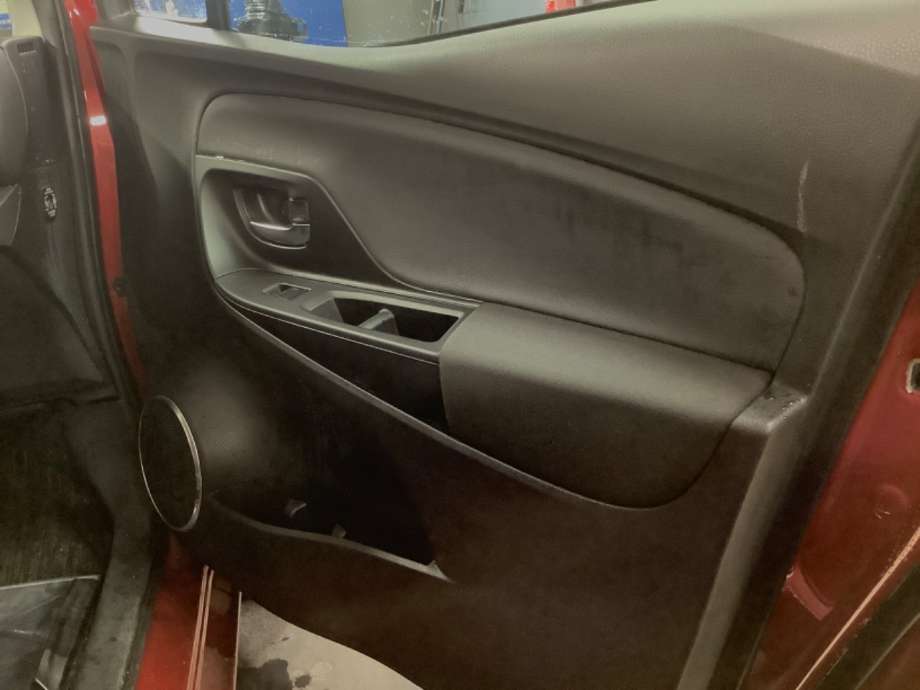 Dørtrekk høyre til Toyota Yaris, 2014-2020 (Type III, Fase 2)  (TOYOTA|)