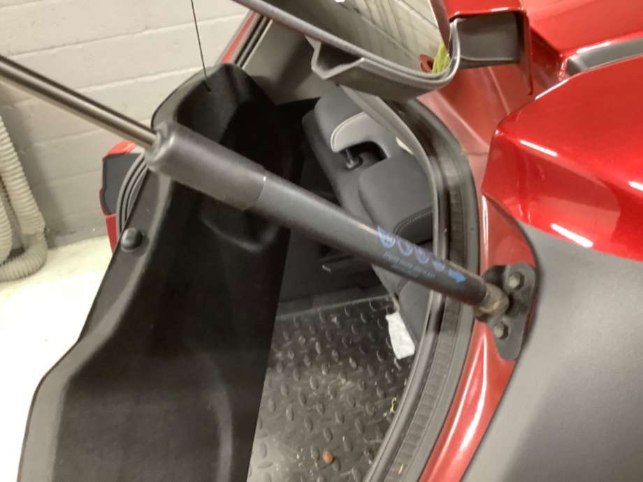 Baklukedemper til Toyota Yaris, 2014-2020 (Type III, Fase 2)  (TOYOTA|)