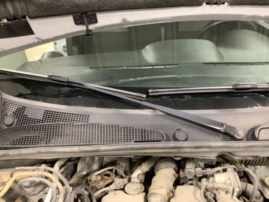 Viskermotor frontrute til Renault Kangoo, 2008-2021 (Type II)  (RENAULT|)